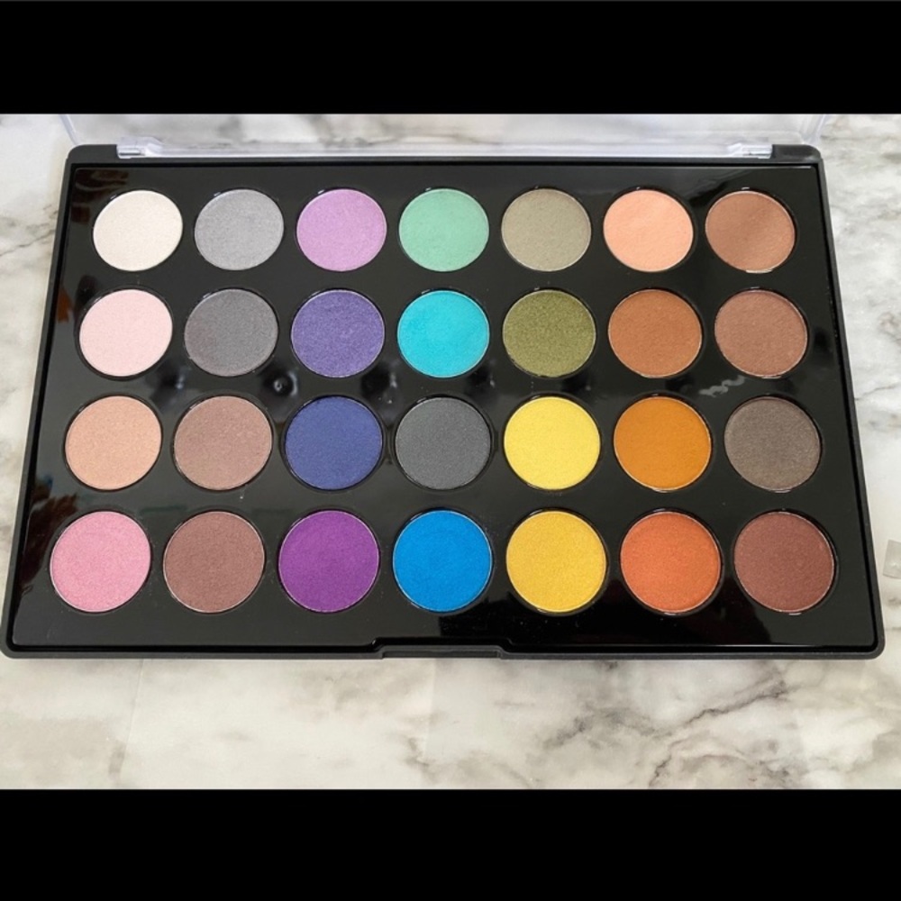 Makeup Bundle #3 - Picture 5 of 8